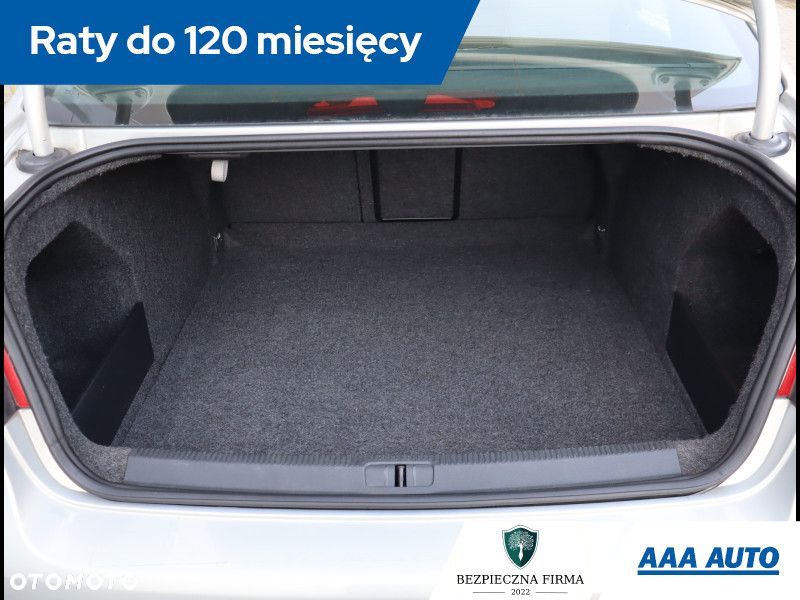 Volkswagen Passat - 15