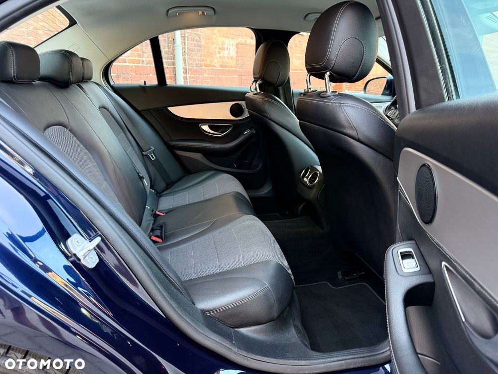Mercedes-Benz Klasa C 200 (BlueTEC) d 7G-TRONIC Avantgarde - 32