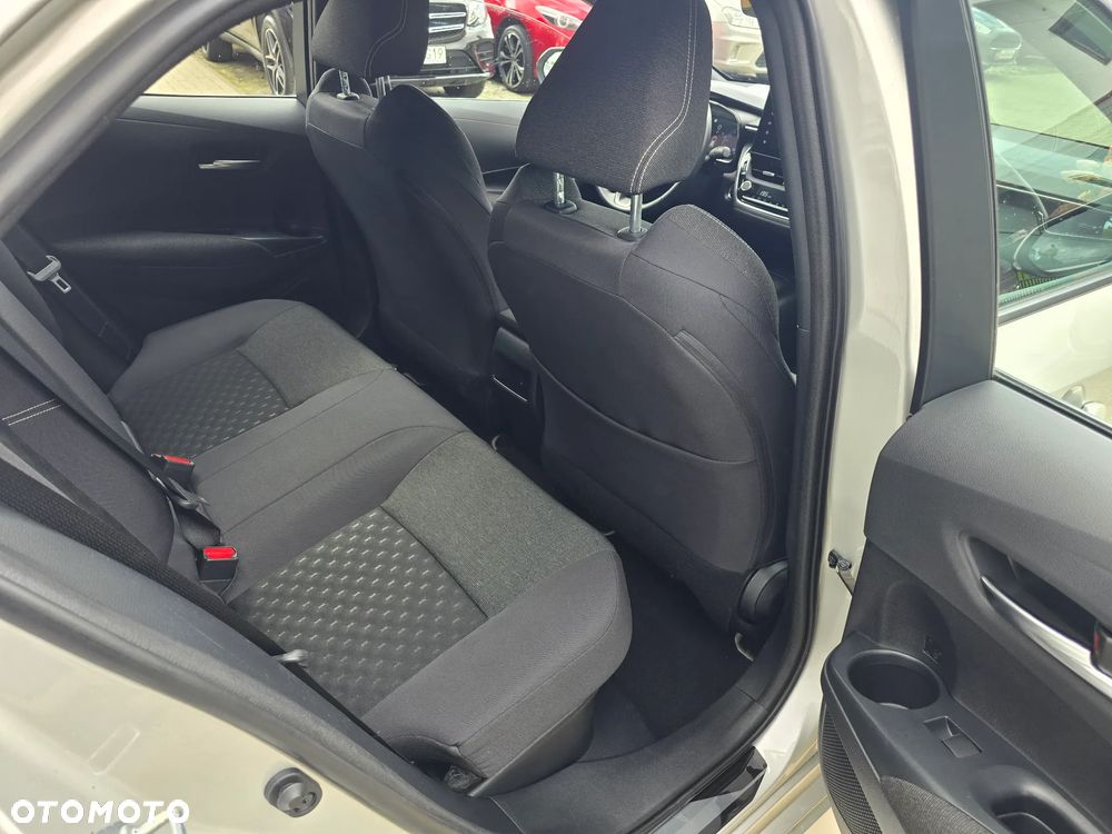 Toyota Corolla - 10