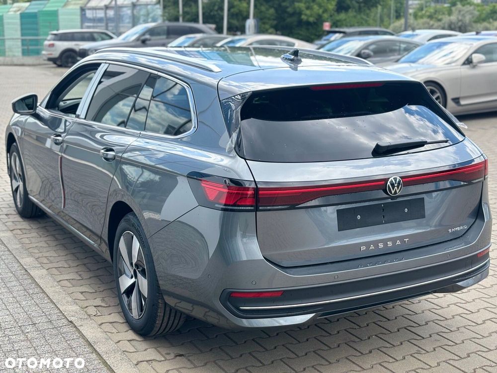 Volkswagen Passat Variant - 9