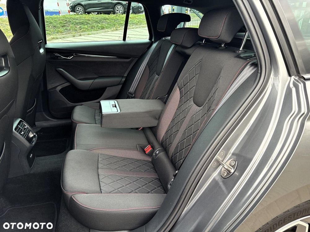 Skoda Octavia 2.0 TSI RS DSG - 33