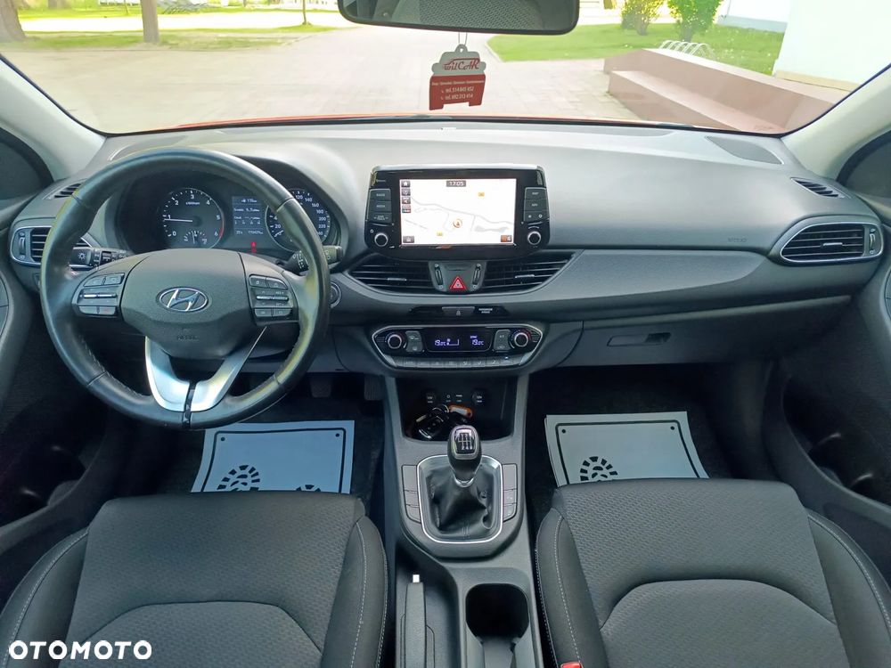 Hyundai i30 blue Kombi 1.6 CRDi Style - 28
