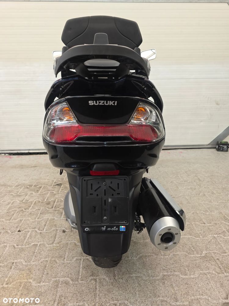 Suzuki Burgman - 22