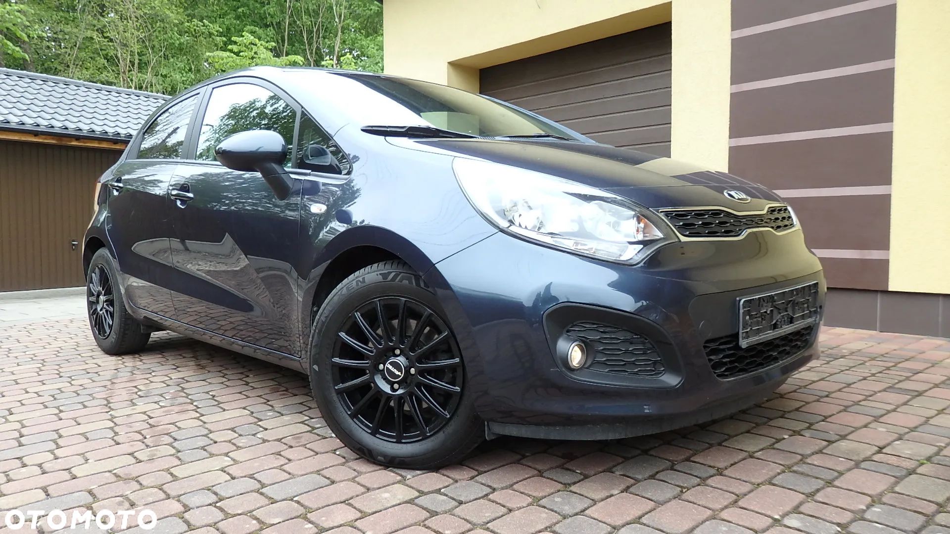 Kia Rio - 1