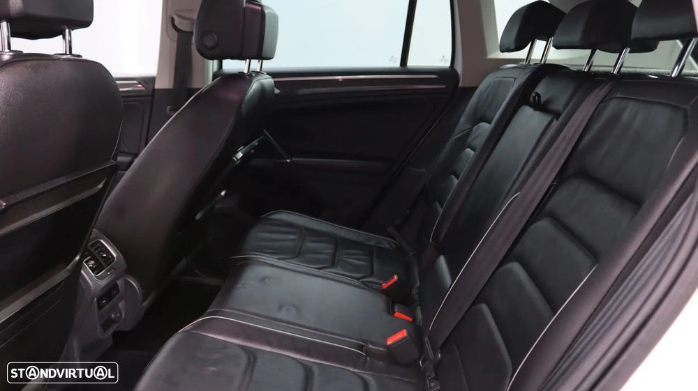 VW Tiguan 2.0 TDI Highline DSG 4Motion - 23
