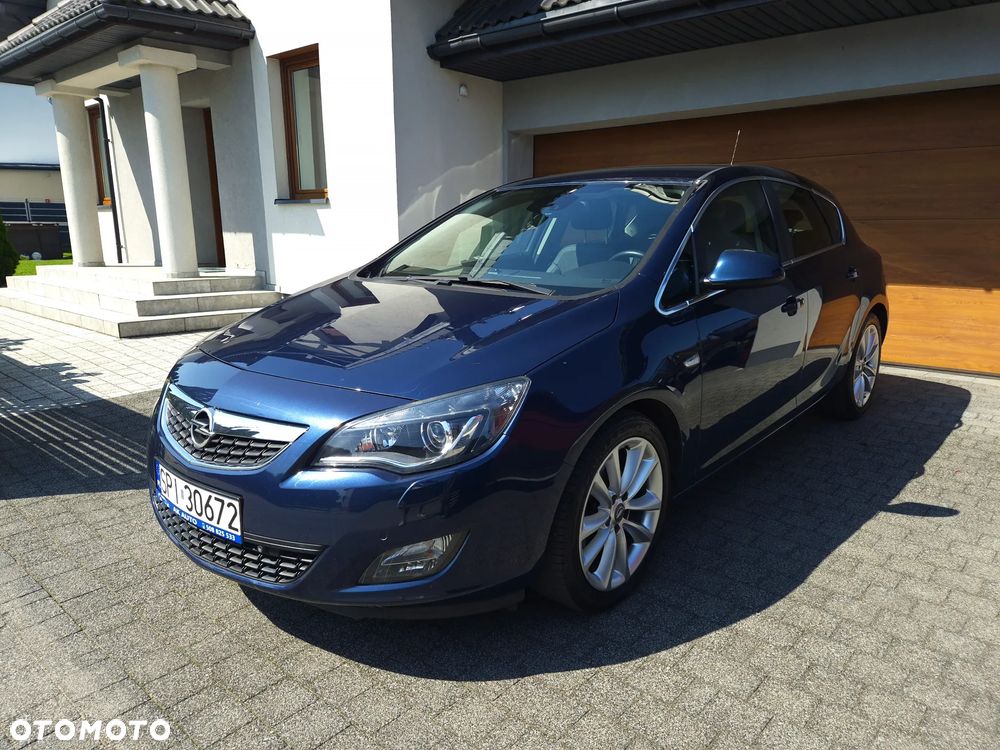 Opel Astra 1.6 Turbo Innovation - 11