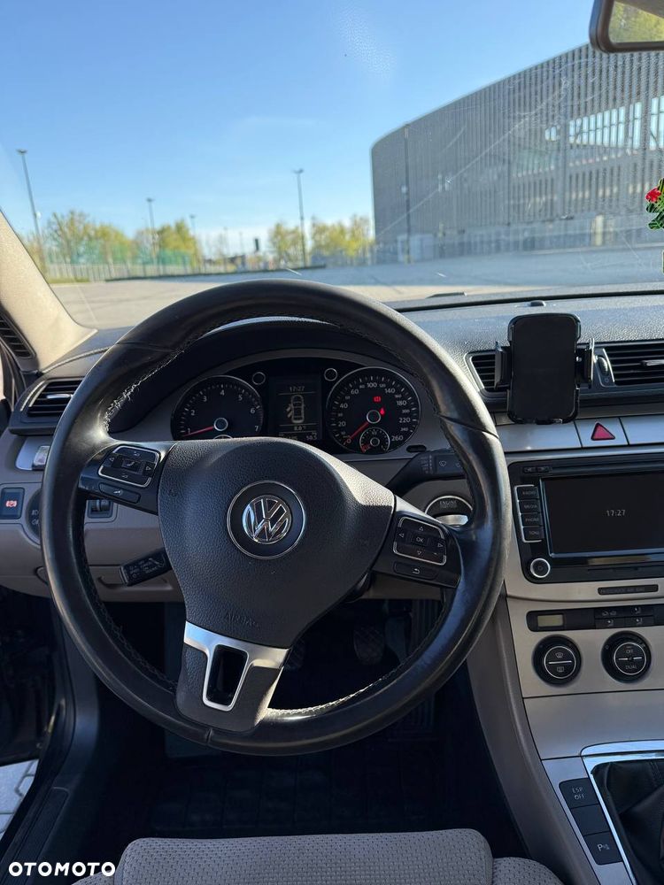 Volkswagen Passat 1.8 TSI Comfortline - 21