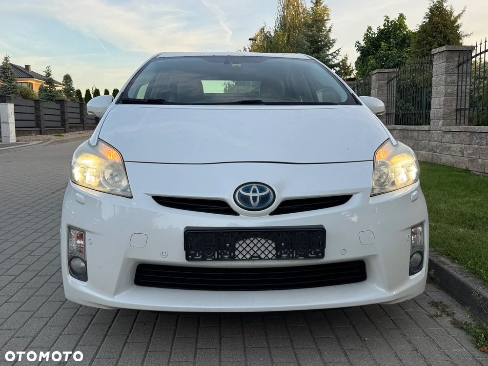 Toyota Prius 1.8 HSD Sol - 27
