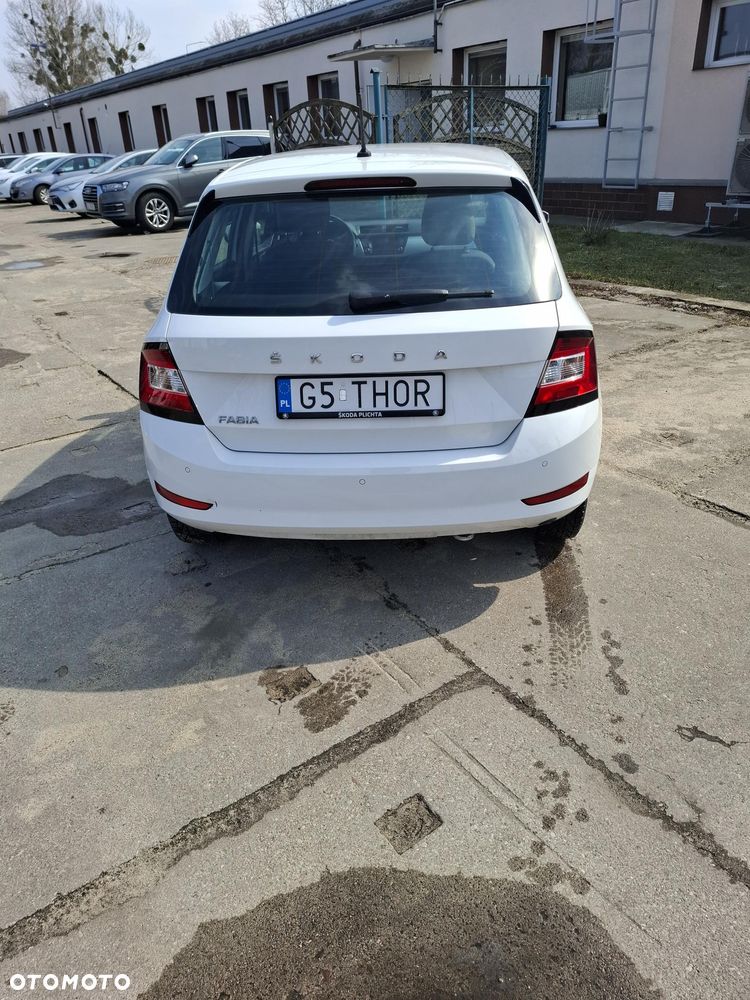 Skoda Fabia - 4