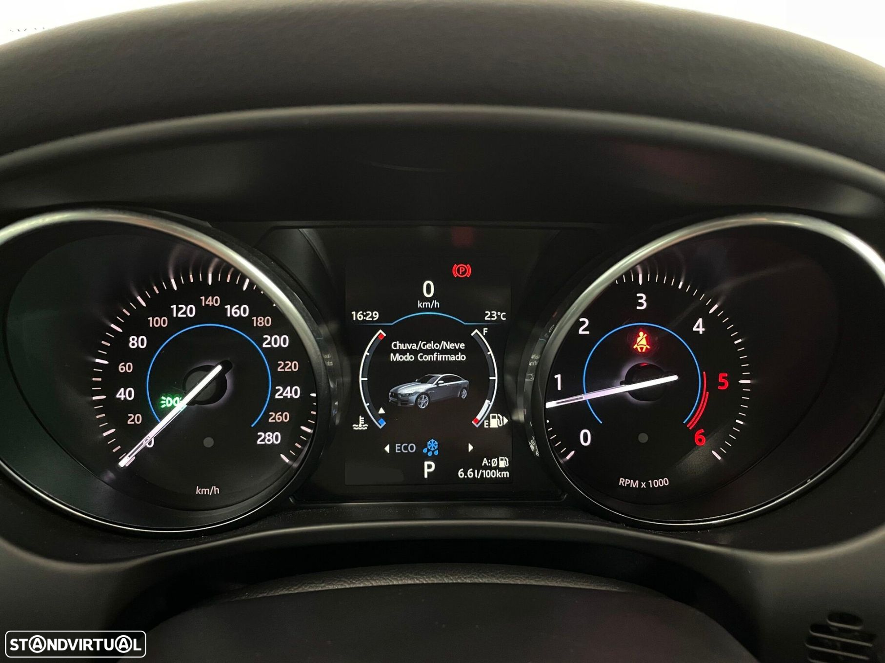 Jaguar XE 2.0 D R-Sport Aut. - 35