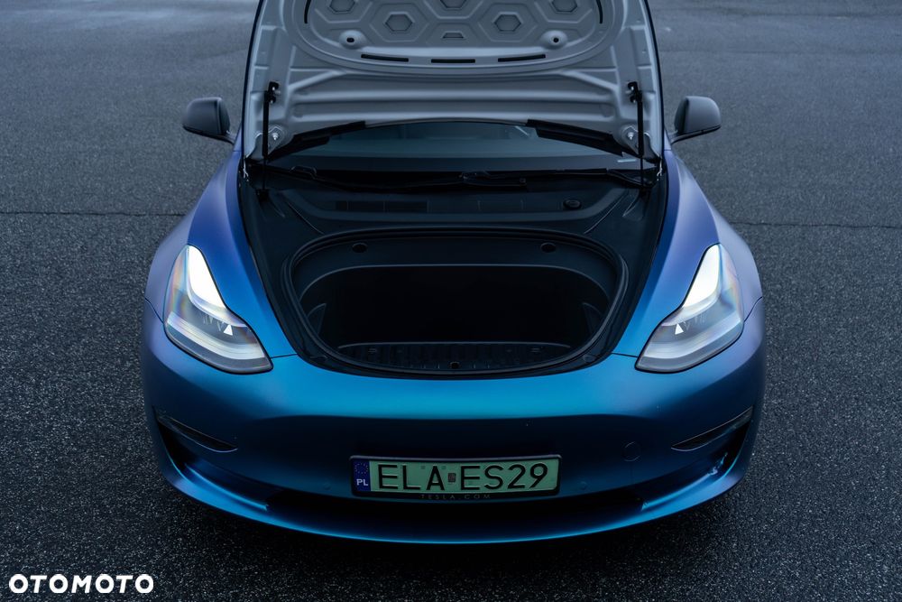 Tesla Model 3 - 10