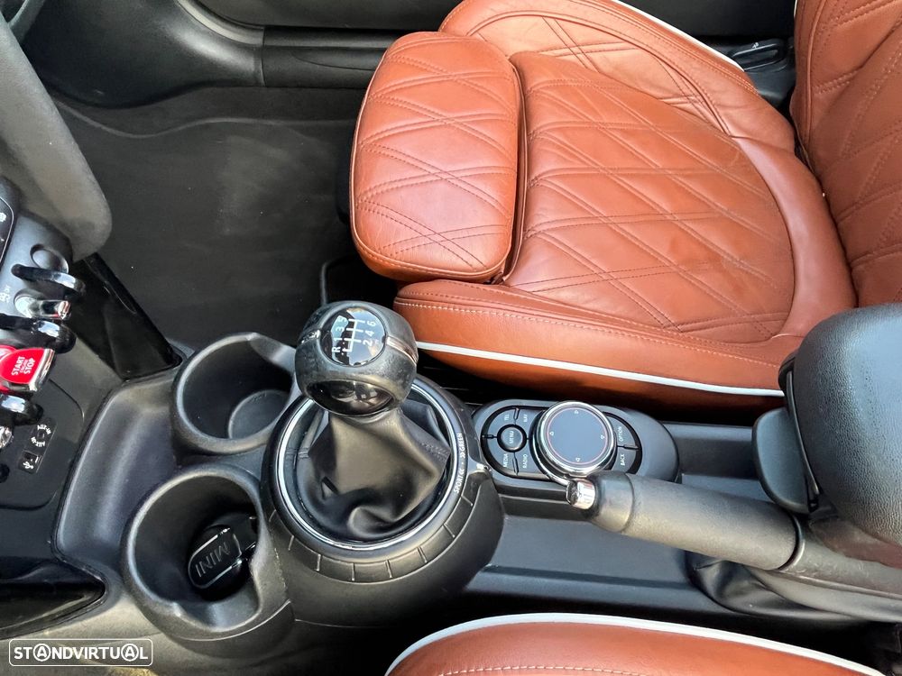 MINI Cabrio Cooper S Sidewalk - 16