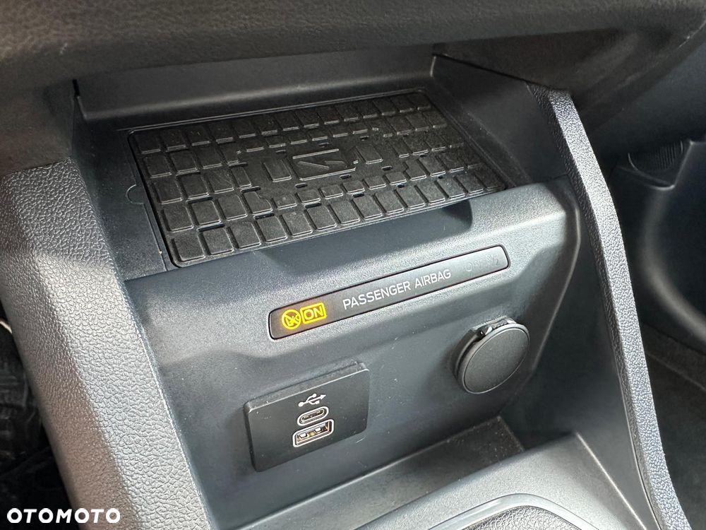 Ford Tourneo Courier 1.0 EcoBoost Titanium - 20