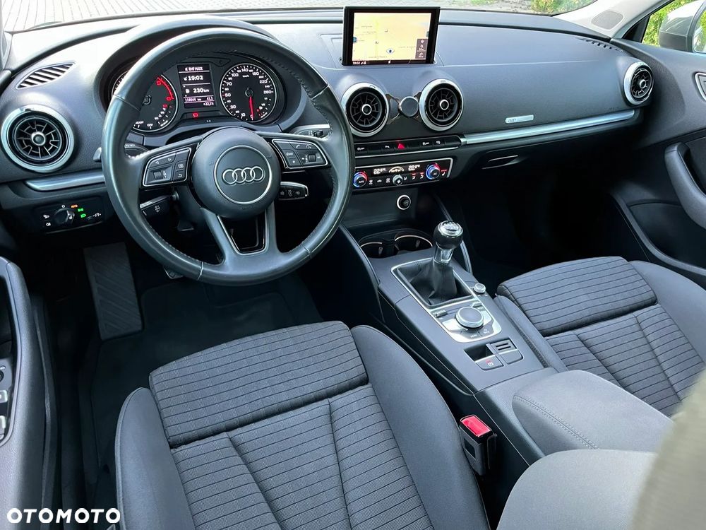 Audi A3 Sportback 2.0 TDI design - 27