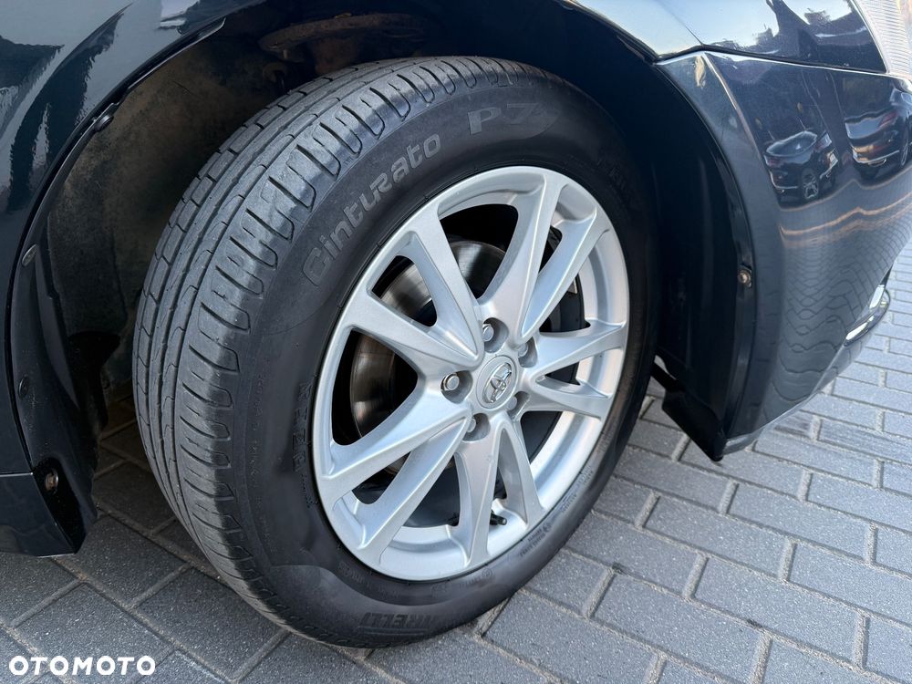 Toyota Avensis 2.0 D-4D Platinium - 32