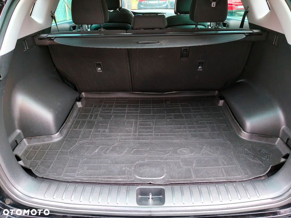 Hyundai Tucson 1.6 GDi 2WD Select - 27