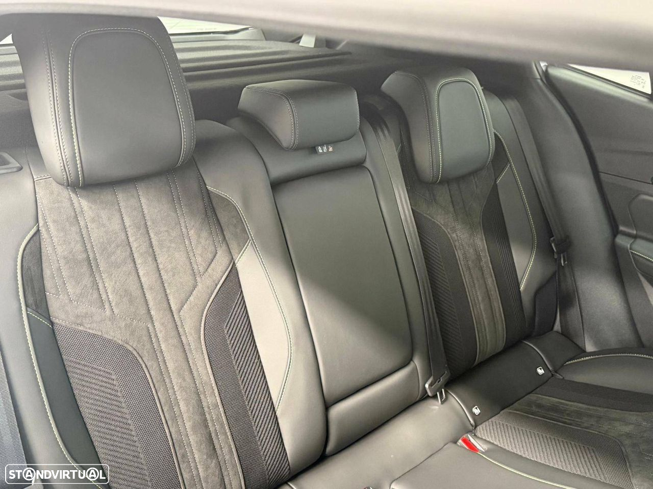 Peugeot 408 - 19