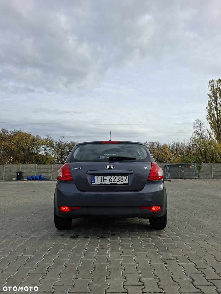 Kia Ceed - 15