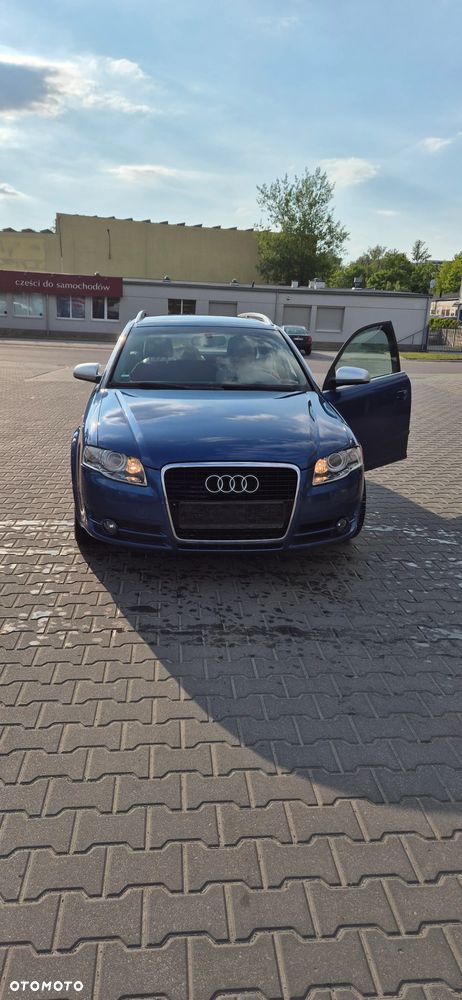 Audi A4 Limousine - 4