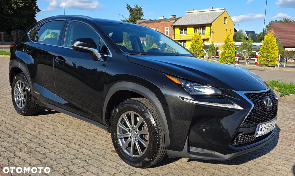Lexus NX 300h Elite 2WD - 4
