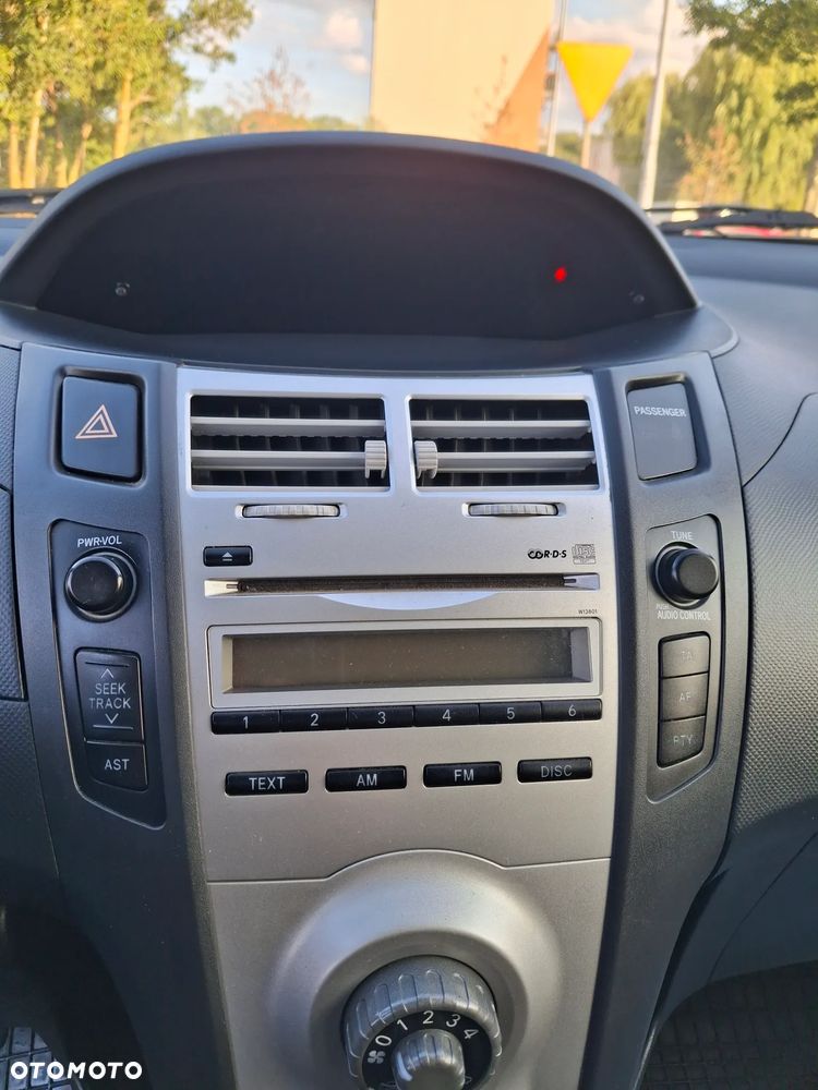 Toyota Yaris 1.0 Luna A/C - 28