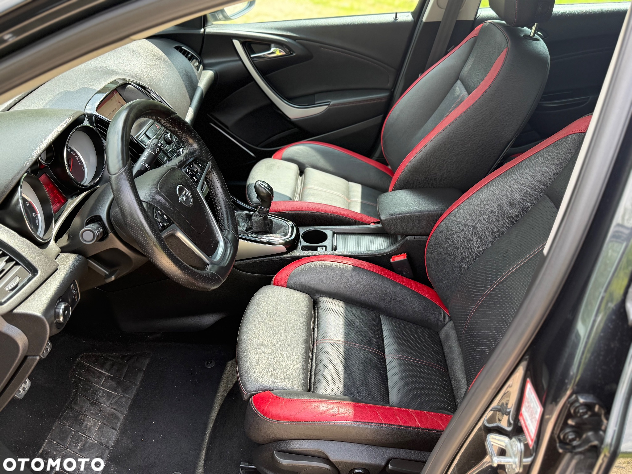 Opel Astra 2.0 BiTurbo CDTI DPF ecoFLEX SportsTourer St - 13