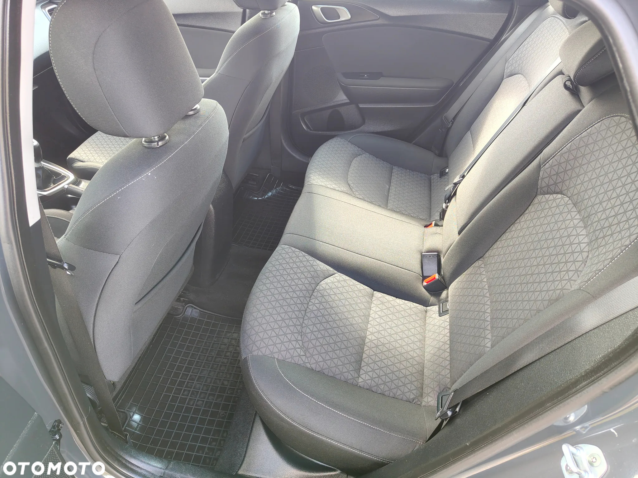 Kia Ceed 1.4 T-GDI L Business Line - 20