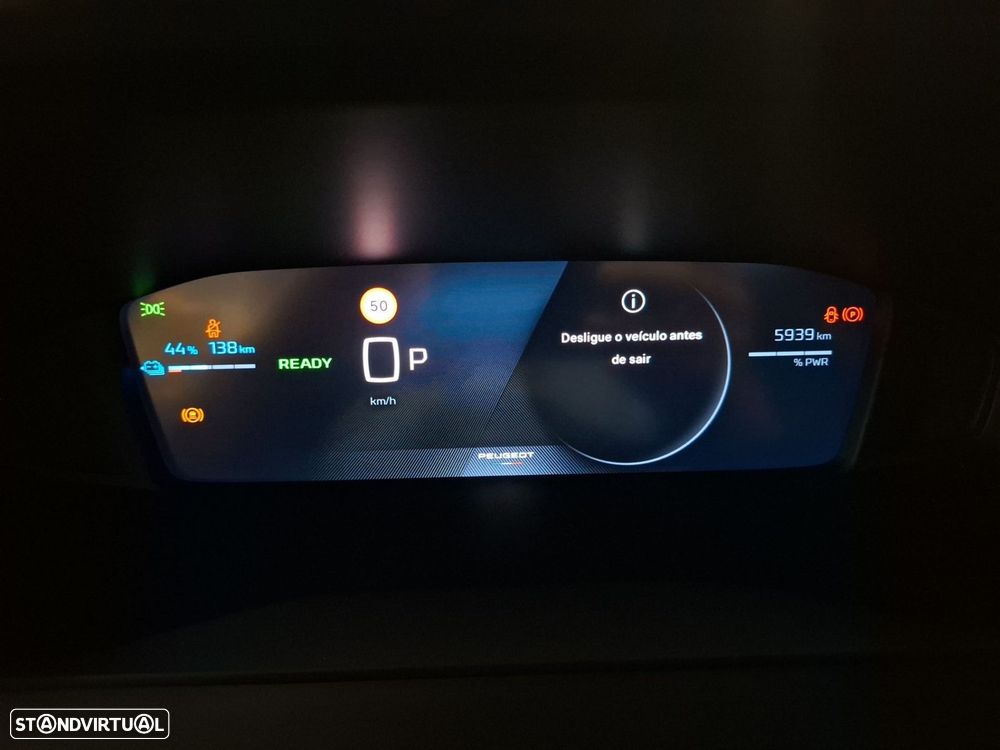 Peugeot e-2008 54 kWh Allure — fotografia 14