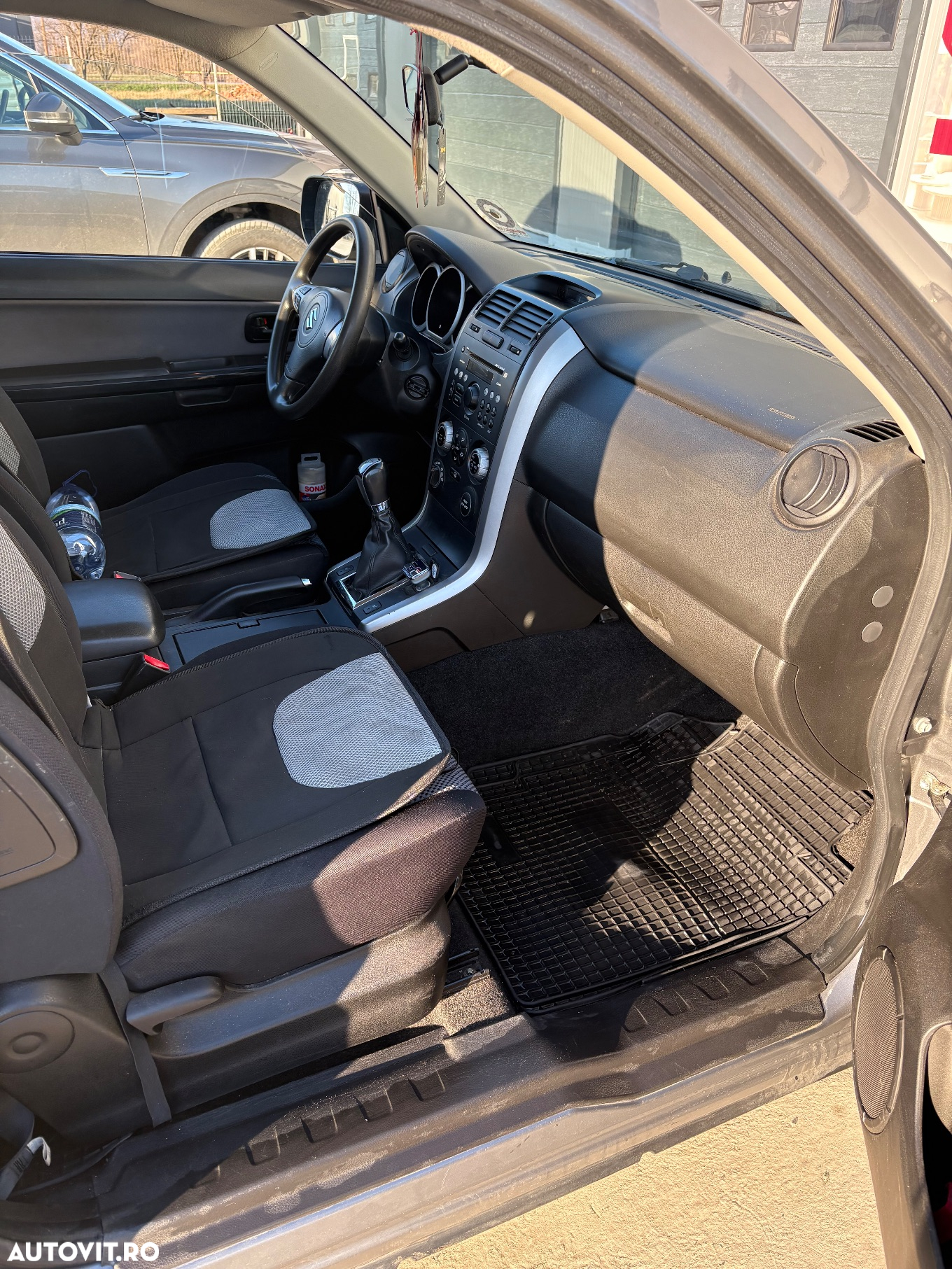 Suzuki Grand Vitara 1.9 DDiS Comfort DPF - 13
