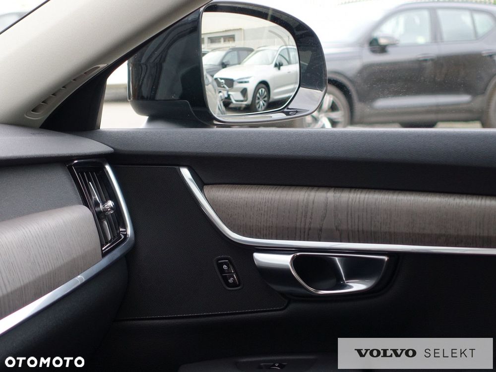 Volvo V90 Cross Country - 16