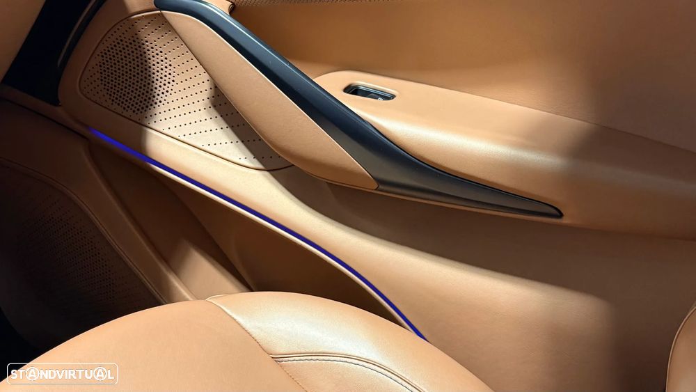 Aston Martin DBX 707 - 38