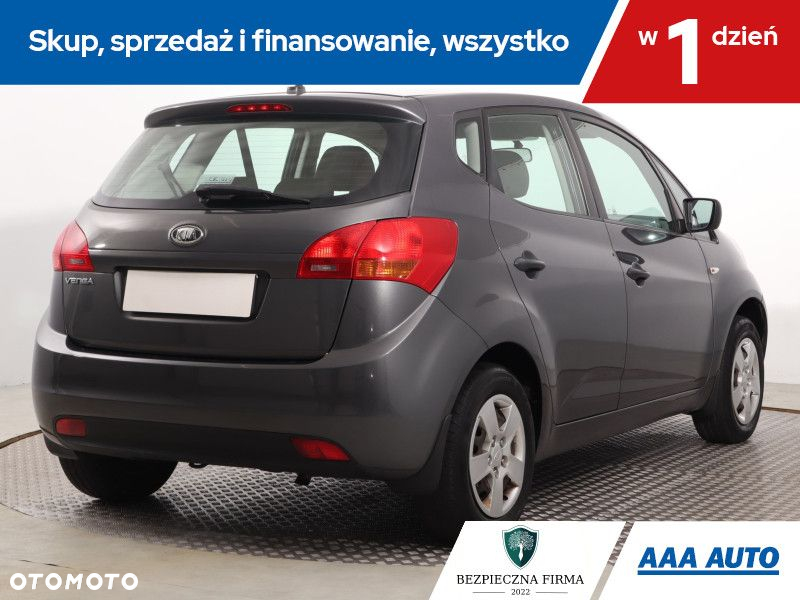 Kia Venga - 6