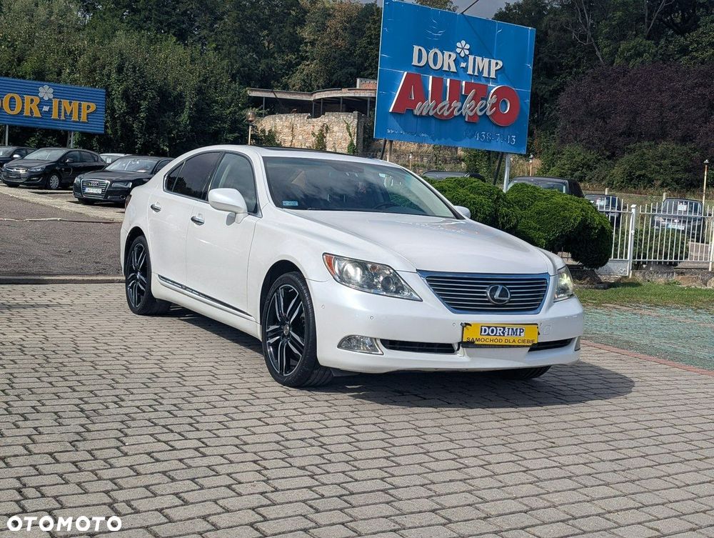 Lexus LS 460 AWD - 2