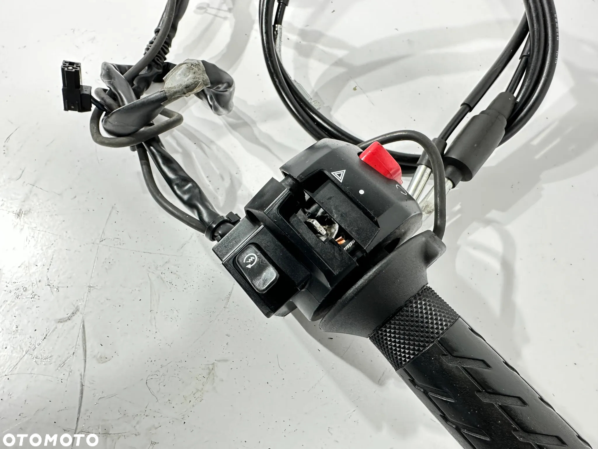 Przełącznik P  Suzuki DL 650  V Strom  18-22R - 5