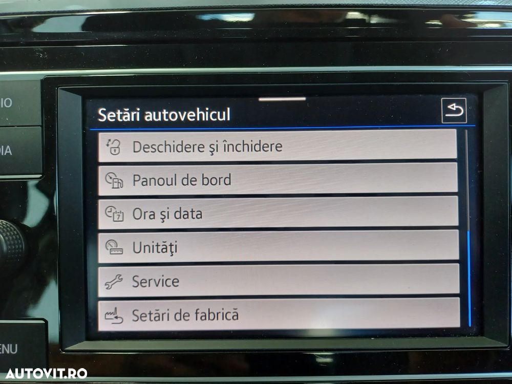 Volkswagen Passat 1.5 TSI ACT DSG Comfortline - 19