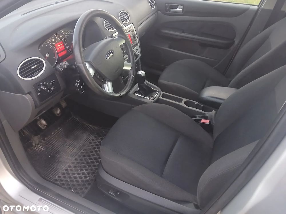 Ford Focus - 18
