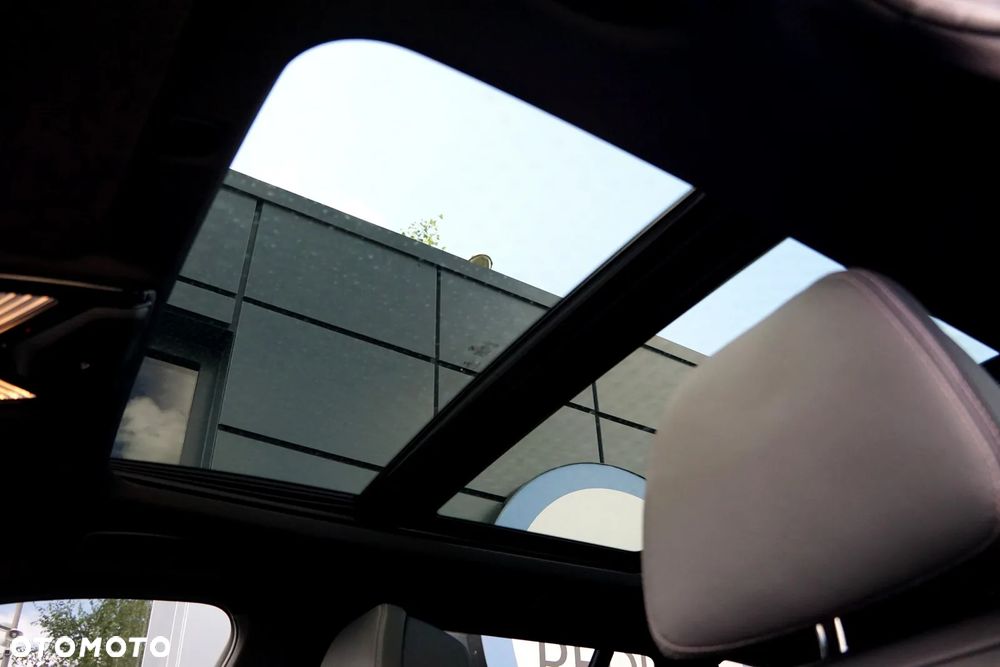 BMW Seria 5 540d xDrive Touring M Sport Edition - 16