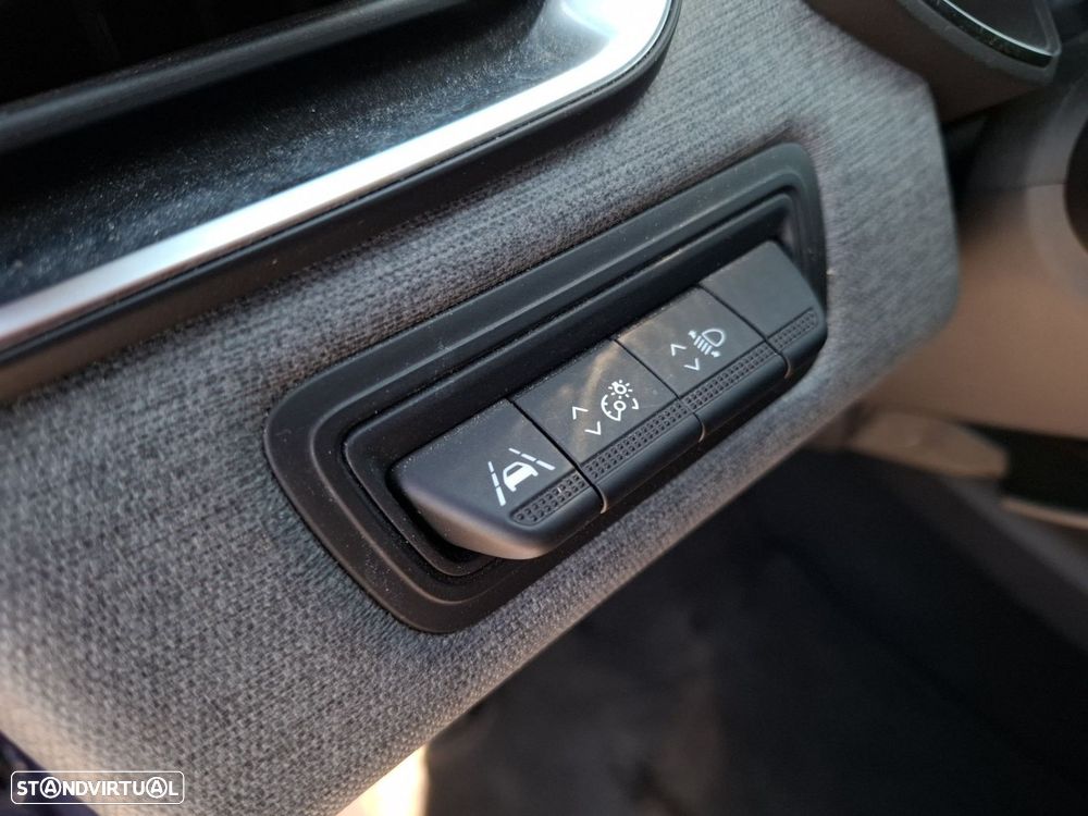 Renault Clio 1.0 TCe Evolution - 25