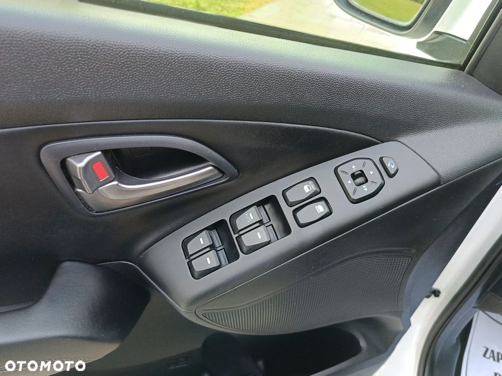 Hyundai ix35 1.7 CRDi 2WD Fifa World Cup Edition - 39