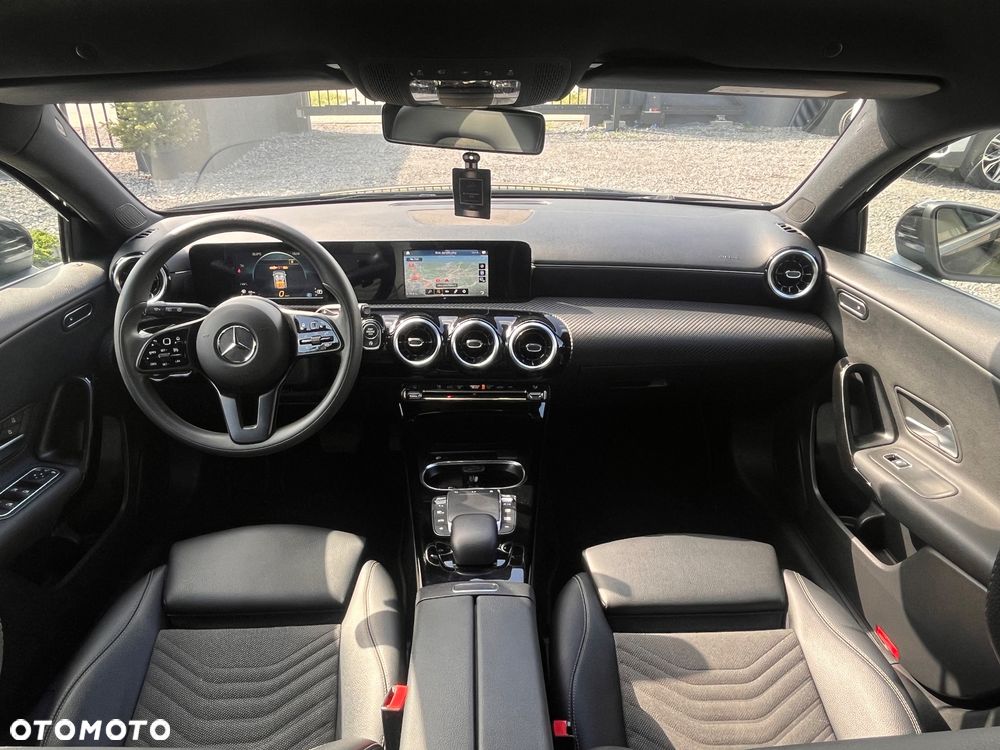 Mercedes-Benz Klasa A 180 7G-DCT Style - 16