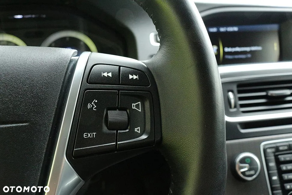 Volvo V60 D3 Geartronic Momentum - 27