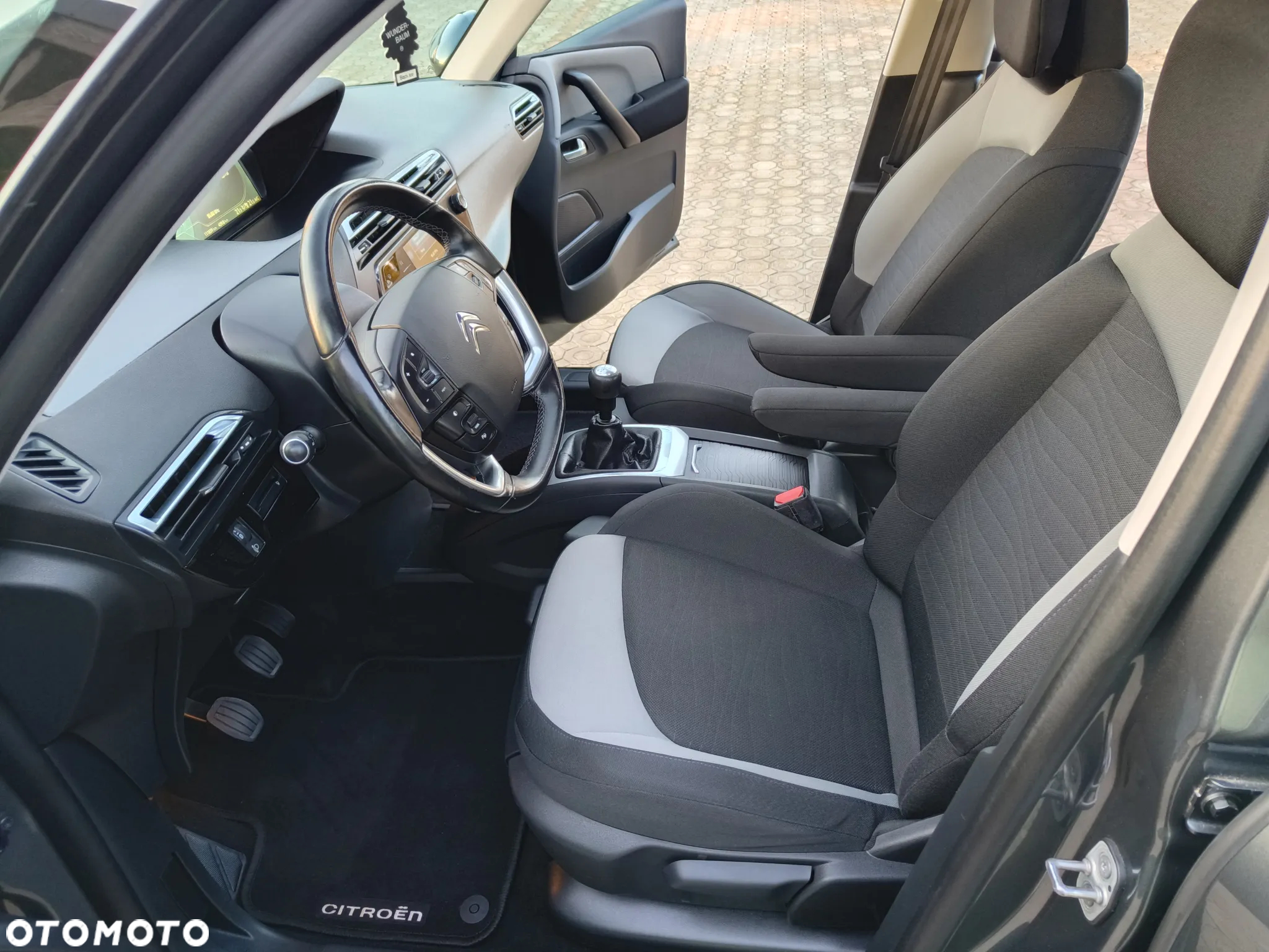Citroën C4 Grand Picasso - 15