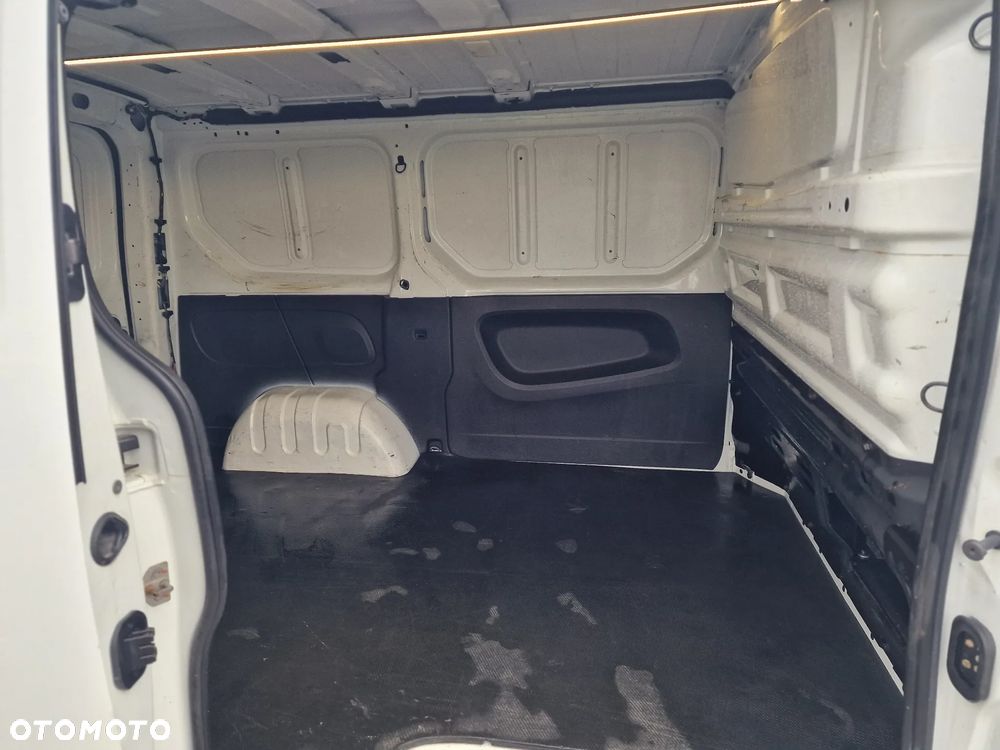 Opel Vivaro-B - 21