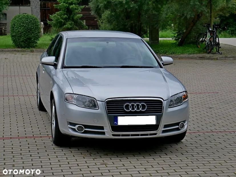 Audi A4 Limousine - 3