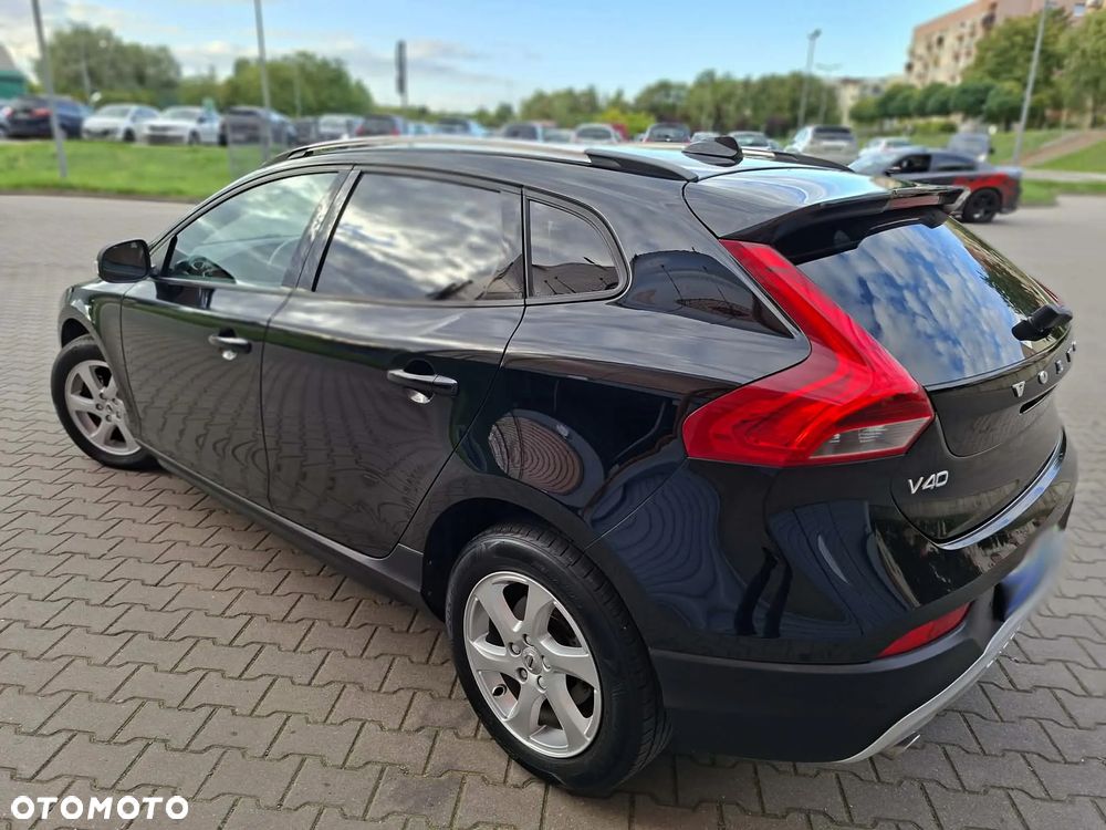 Volvo V40 Cross Country - 6