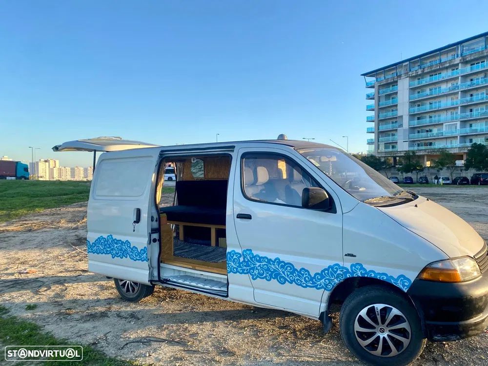 Toyota HiAce 2.5 D-4D Service 2.8T - 13