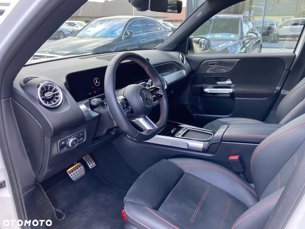 Mercedes-Benz GLB 200 AMG Line 7G-DCT - 6