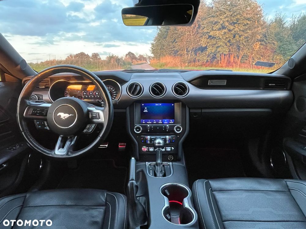 Ford Mustang - 5