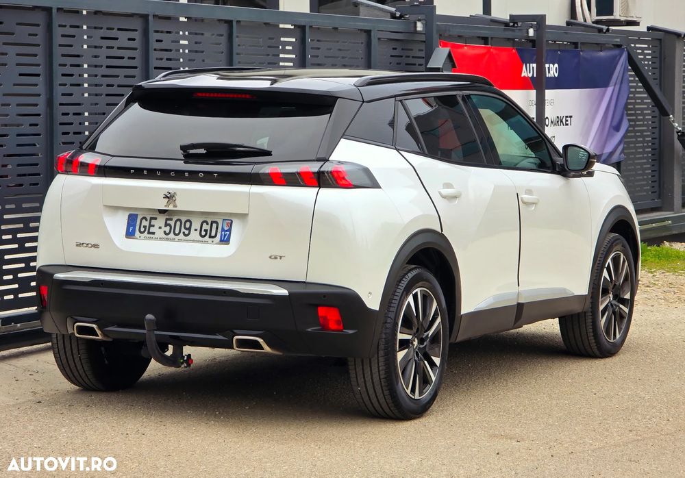 Peugeot 2008 PureTech 155 EAT8 GT - 4