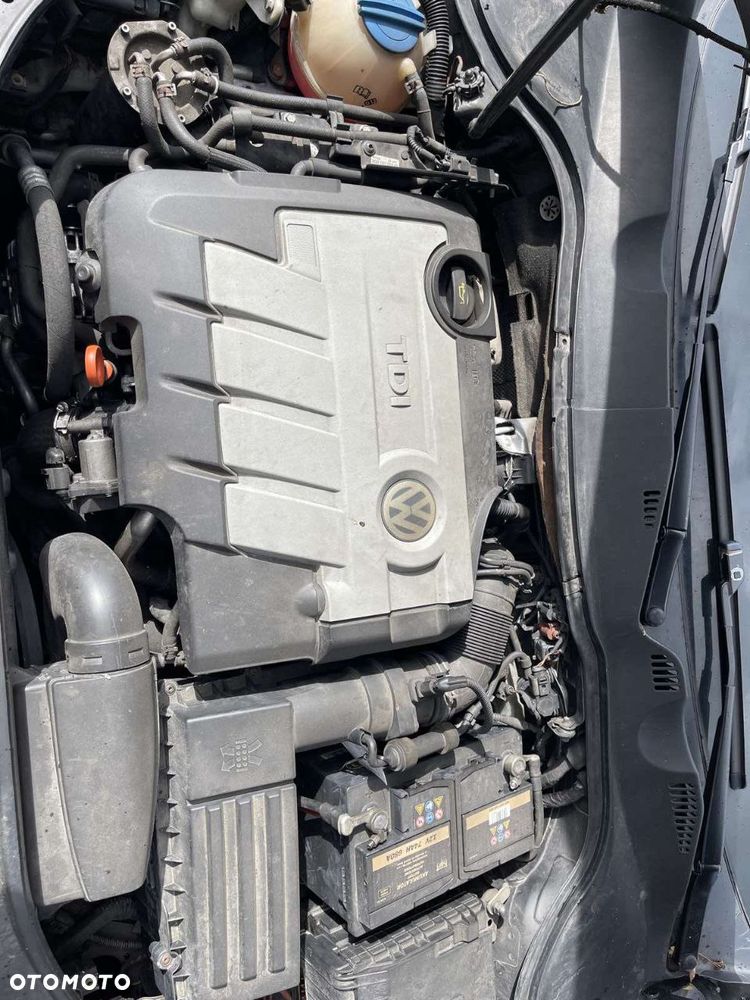 Volkswagen Passat - 12